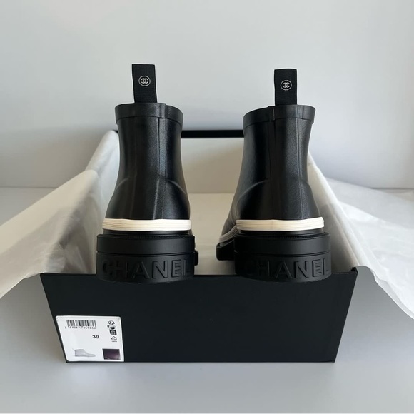 Chanel Black Short Rain Boots 2023 - Picture 9 of 11